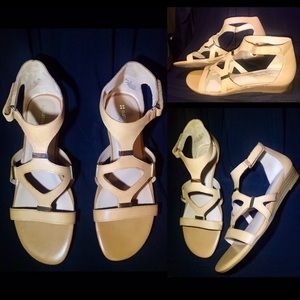 Naturalizer Real leather tan color dress shoes!!